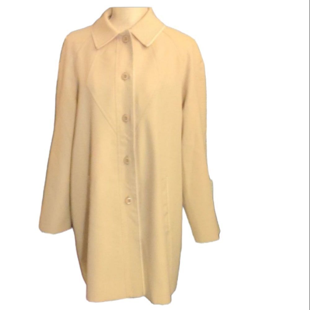 60s 70s Vintage women's cream Coat